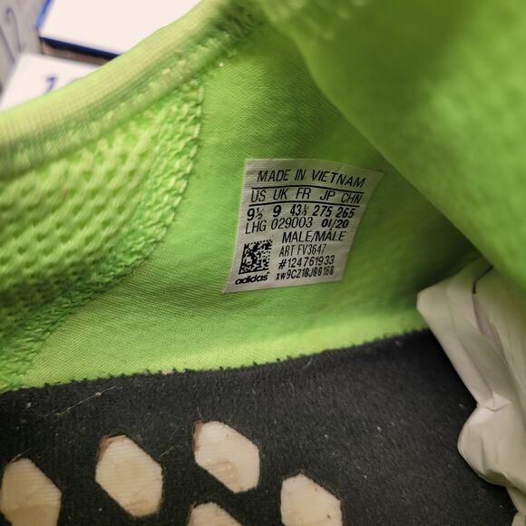 adidas NMD_R1 Glitch Signal Green FV3647 men\'s size 9.5 main image 6